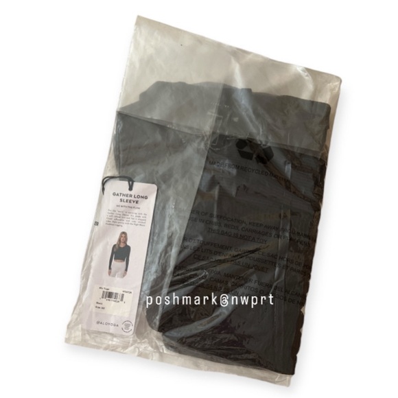 NWT ✨ ALO YOGA Gather Long Sleeve Ribbed Crop Tee Top Shirt Black XS - Picture 5 of 8